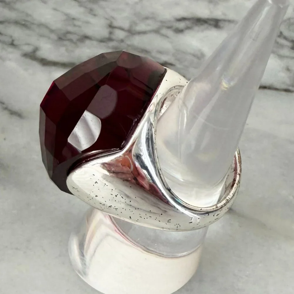 Huge Red / Deep Fuchsia Fun Statement Cocktail ring - 5.25 - Picture 5 of 16